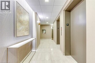 399 Elizabeth St in Burlington, ON - Building Photo - Building Photo