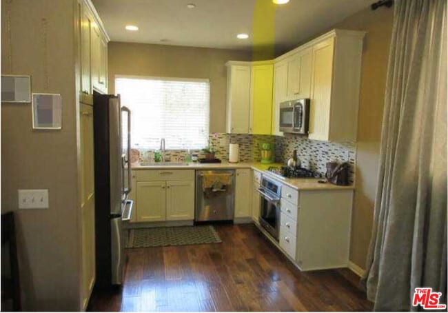 9644 Pine Orchard St in Los Angeles, CA - Building Photo - Building Photo