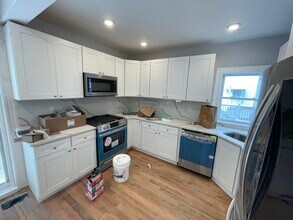 158 Morrison Ave in Somerville, MA - Foto de edificio - Building Photo