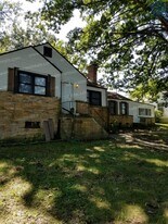 2420 Chicago Ave, Unit 1-415 in Knoxville, TN - Building Photo