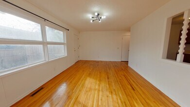 2215 S Millwood Ave in Wichita, KS - Building Photo - Building Photo