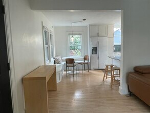 3209 Atwood Ave in Madison, WI - Foto de edificio - Building Photo