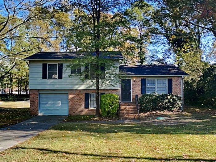 1948 Long St SW in Snellville, GA - Foto de edificio