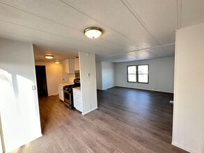 484 W 300 S in Wellington, UT - Building Photo - Building Photo