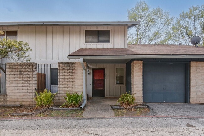 5905 Little Creek Trail
