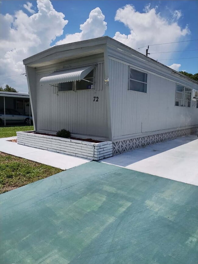 property at 570 57th Ave W