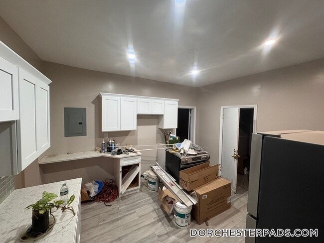 42 Lucerne St in Boston, MA - Foto de edificio - Building Photo