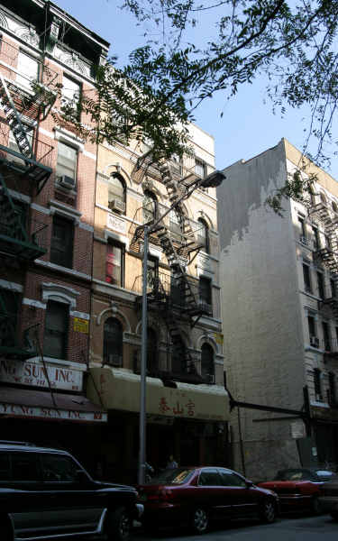 9 Monroe St in New York, NY - Building Photo - Building Photo