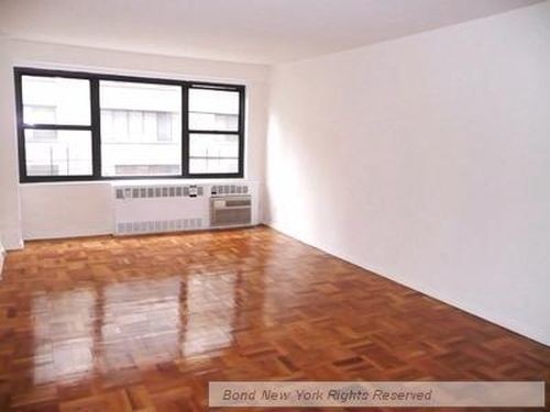 340 E 74th St-Unit -3E in New York, NY - Foto de edificio - Building Photo