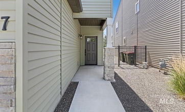2277 E Kamay Dr in Meridian, ID - Building Photo - Building Photo