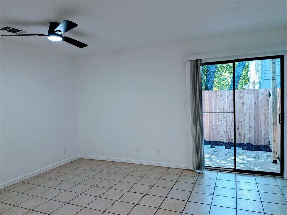 905 E 51st St in Austin, TX - Building Photo