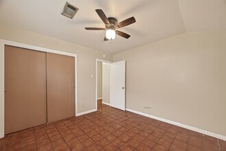 1211 Helms Rd in Houston, TX - Building Photo - Building Photo