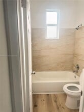 836 NW 10th St in Hallandale Beach, FL - Building Photo - Building Photo