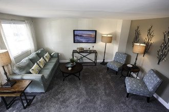 Parkside Gardens Apartments and Townhouses in Baltimore, MD - Building Photo - Building Photo
