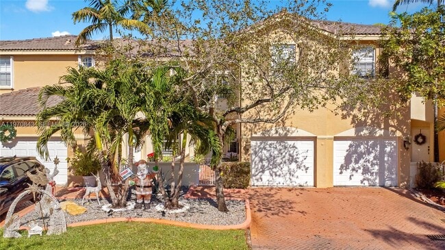 11261 NW 55th Ln in Doral, FL - Building Photo - Building Photo