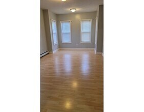 15 Frankfort St-Unit -1 in Fitchburg, MA - Building Photo - Building Photo