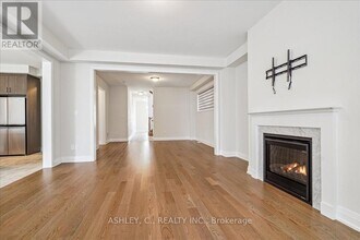29 Gladmary Dr in Brampton, ON - Building Photo - Building Photo