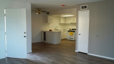 1627 N Fair Oaks Ave in Pasadena, CA - Building Photo - Building Photo