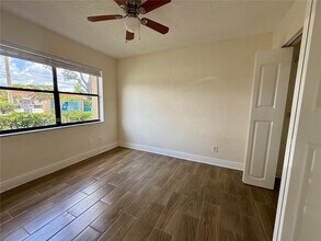 11130 Royal Palm Blvd in Coral Springs, FL - Building Photo - Building Photo