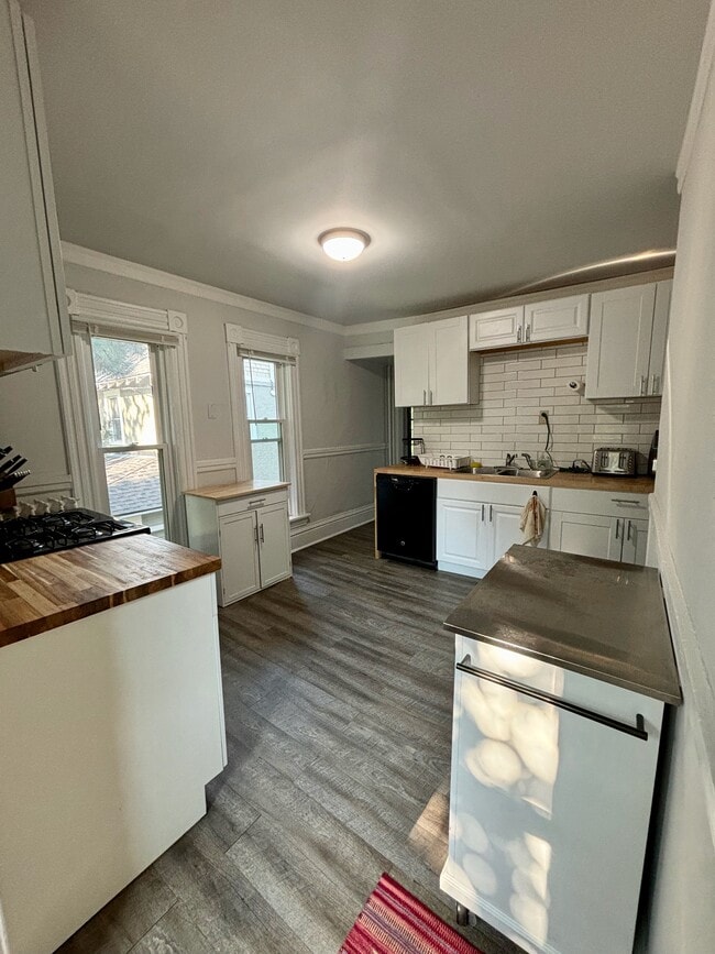 3224 Hennepin Ave, Unit 3 in Minneapolis, MN - Building Photo - Building Photo