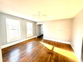 909 Oak St in Syracuse, NY - Building Photo - Building Photo