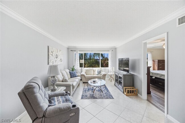 1010 Manatee Rd in Naples, FL - Building Photo - Building Photo