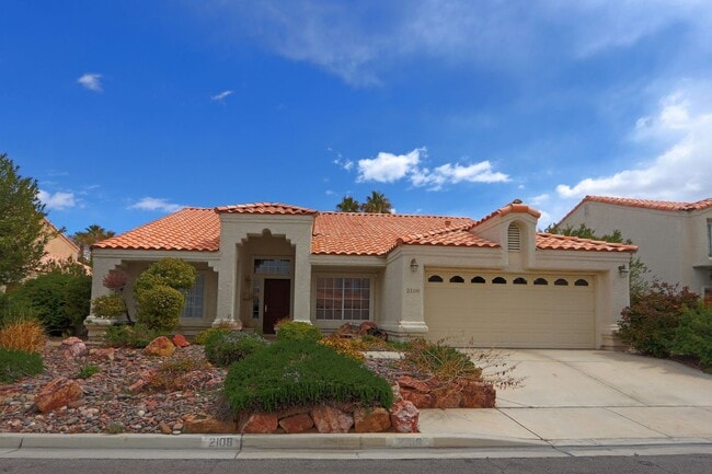 2108 Crestpoint Way in Las Vegas, NV - Building Photo - Building Photo