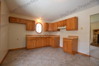 619 Hays St in Rockdale, IL - Building Photo - Building Photo