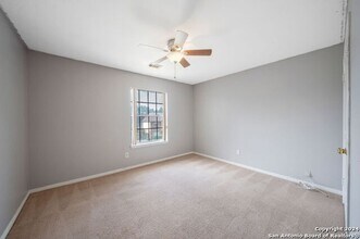 6411 Rambling Trail Dr in San Antonio, TX - Building Photo - Building Photo