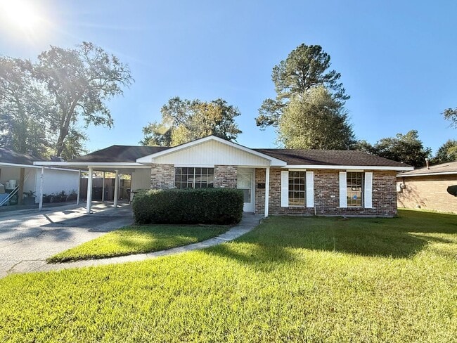 14240 Locust St in Baton Rouge, LA - Building Photo - Building Photo