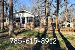 26578 Missouri Blvd in Laurie, MO - Building Photo