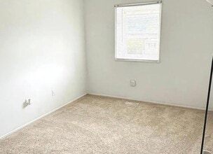 1074 Fox Run in Reading, PA - Building Photo - Building Photo