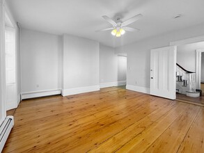46 Middle St in Newburyport, MA - Building Photo - Building Photo