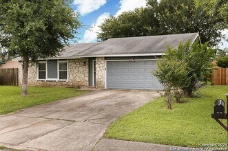 5146 Tom Stafford Dr in San Antonio, TX - Building Photo - Building Photo