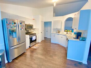 5515 Laurel Grove Ln in Raleigh, NC - Building Photo - Building Photo