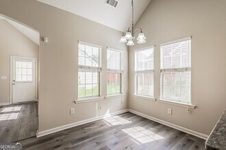 604 Brookwater Dr in Stockbridge, GA - Foto de edificio - Building Photo