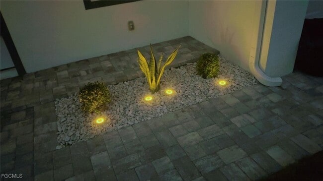 property at 2718 Helen Pl