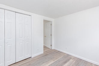 236 Broad St, Unit 1 in Nashua, NH - Building Photo - Building Photo