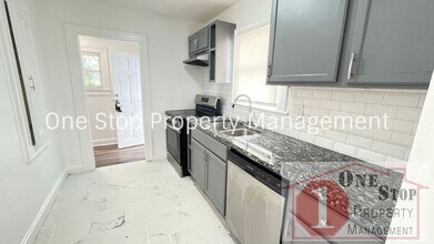 1195 E 65th St in Kansas City, MO - Building Photo - Building Photo