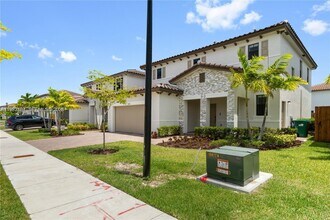 11932 SW 241 Ter in Princeton, FL - Building Photo - Building Photo