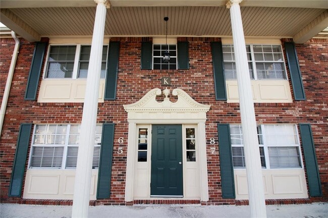 property at 1920 E Edgewood Dr