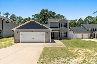 5608 Duncan St in Hope Mills, NC - Building Photo