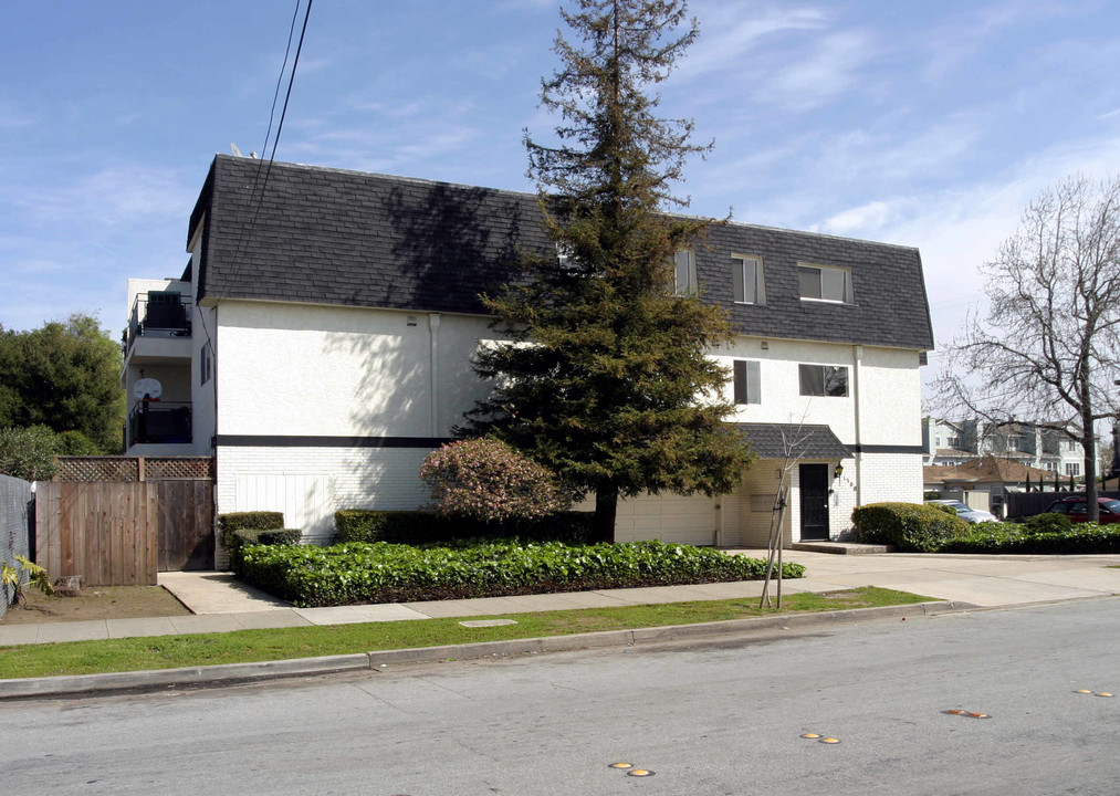 1300 Arguello St in Redwood City, CA - Building Photo