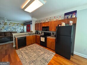 2070 Lakeside Dr in Athens, GA - Building Photo - Building Photo