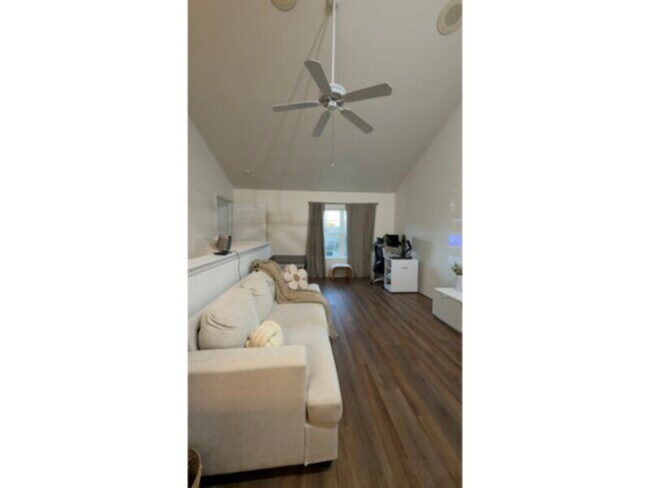 6435 Manhattan Village Ave in Orlando, FL - Building Photo - Building Photo