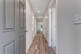 45356 Red Brick Dr in Callahan, FL - Foto de edificio - Building Photo