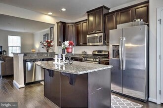 7336 Summit Rock Rd in Elkridge, MD - Building Photo - Building Photo