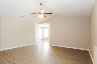 1060 Navaho Trail in Monroe, GA - Building Photo - Building Photo