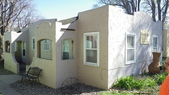 Creek Top Cottages Apartments