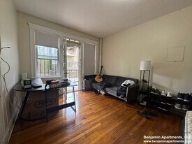1638 Commonwealth Ave, Unit 6 in Boston, MA - Building Photo